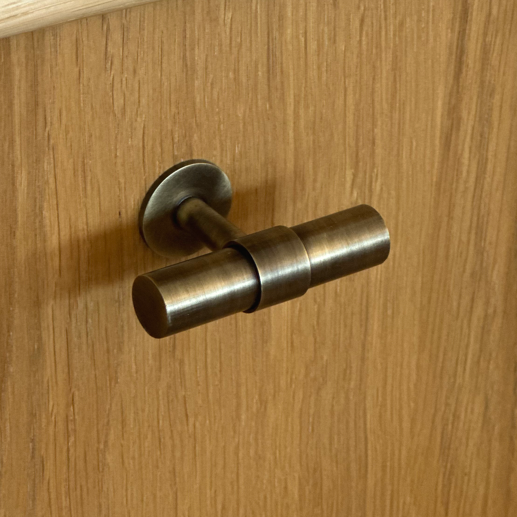 KNOB HARDWARE ANTIQUE BRASS